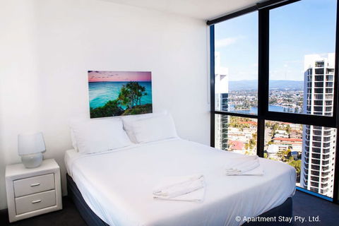 Apartment Stay - Circle On Cavill - Australia Accommodation 6