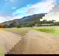 Feathertop Views and Dorm - Australia Accommodation