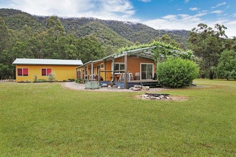 Feathertop Views And Dorm - Australia Accommodation 2