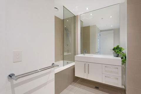 Sanctuary Apartments - Prima Pearl - Australia Accommodation 6