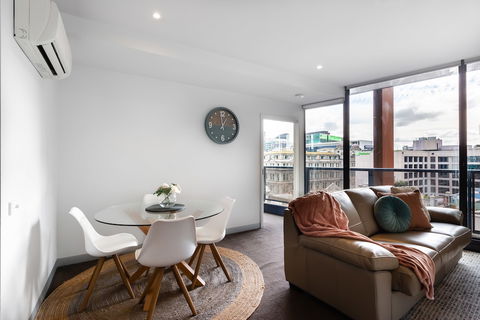 Ella, 1BDR Melbourne Apartment - Australia Accommodation 1