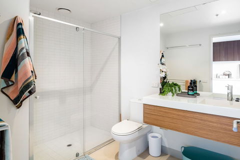 Ella, 1BDR Melbourne Apartment - Australia Accommodation 2