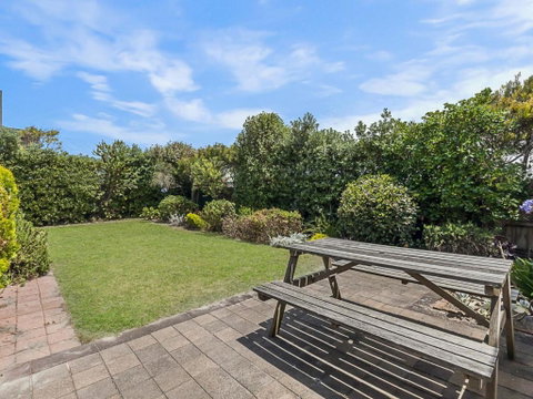 Swimmers Rest - Uninterrupted Panoramic Ocean Views - 1 Bedroom - Australia Accommodation 6