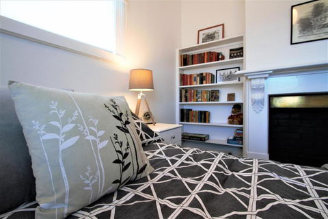 Horlock House - Australia Accommodation 4