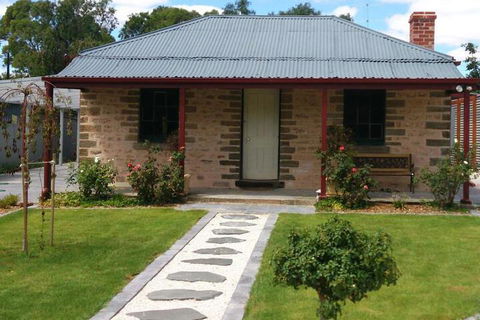 Annabelles Cottage - Australia Accommodation 4