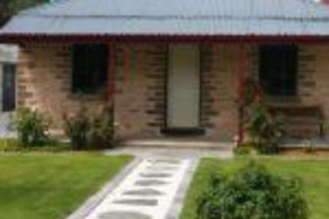 Annabelles Cottage - Australia Accommodation 0