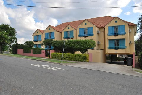 AAA Albion Manor Apartments And Motel - Australia Accommodation 1