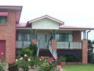 Ayr Bed & Breakfast On McIntyre - Australia Accommodation 1