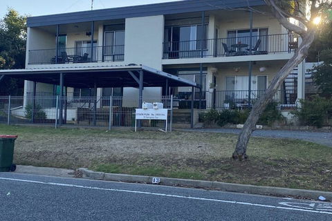Apartment On Tennyson - Australia Accommodation 1