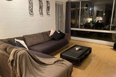Apartment On Tennyson - Australia Accommodation 4