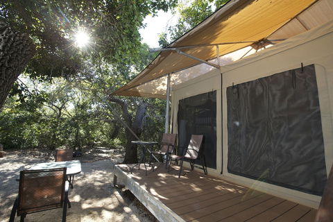 Cygnet Bay Pearls - Australia Accommodation 2