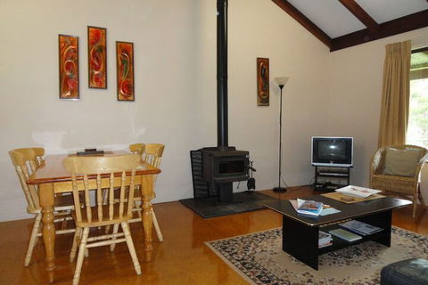 Tinglewood Cabins - Australia Accommodation 3