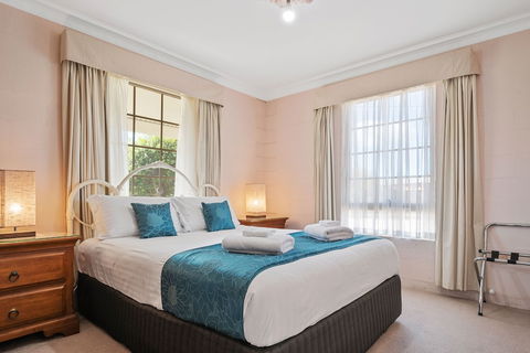 Swansea Cottages & Motel Suites - Australia Accommodation 6