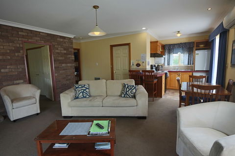 Swansea Cottages & Motel Suites - Australia Accommodation 5