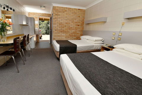 Burke And Wills Motor Inn - Australia Accommodation 7