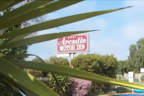 Arcadia Motor Inn - Australia Accommodation 4