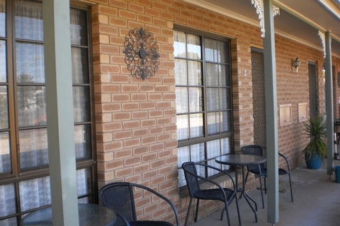 Arcadia Motor Inn - Australia Accommodation 2