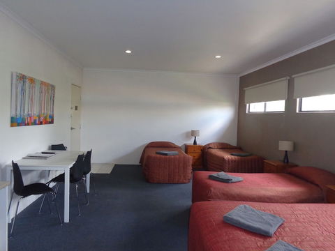 Artesian Spa Motel - Australia Accommodation 6