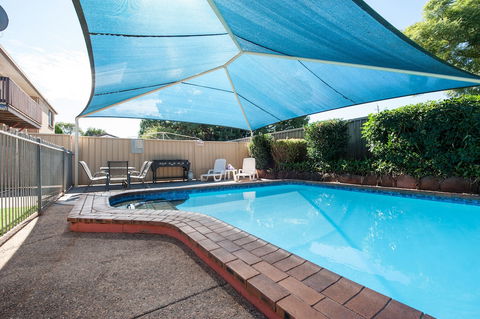 Jacaranda Place Motor Inn - Australia Accommodation 4