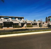 The Town House Motor Inn - Australia Accommodation