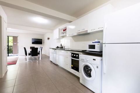 Apex Park Holiday Apartments - Australia Accommodation 1