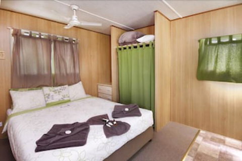 Mapleton Cabins & Caravan Park - Australia Accommodation 3