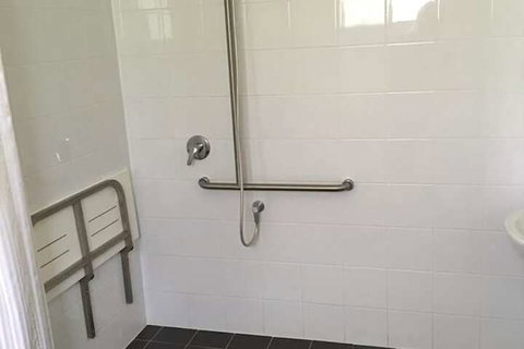 Mapleton Cabins & Caravan Park - Australia Accommodation 6
