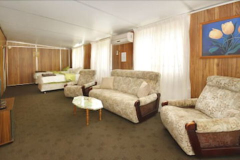 Mapleton Cabins & Caravan Park - Australia Accommodation 2