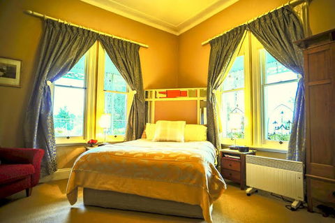 Cromwell House - Australia Accommodation 2