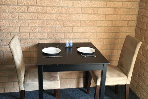 Golden Chain Aalana Motor Inn - Australia Accommodation 6