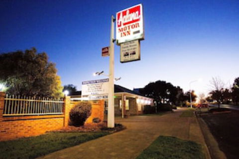 Golden Chain Aalana Motor Inn - Australia Accommodation 0