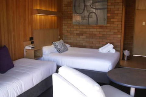 Court Street Motel - Australia Accommodation 2