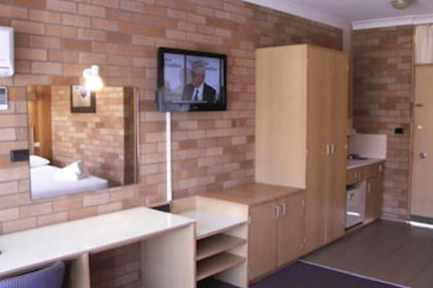 Court Street Motel - Australia Accommodation 6