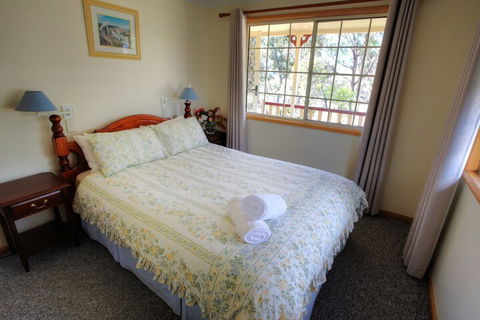 Accommodation Creek Cottages - Australia Accommodation 3