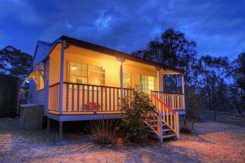 Accommodation Creek Cottages - Australia Accommodation 6