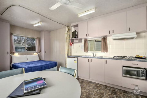 Cowes Caravan Park - Australia Accommodation 6