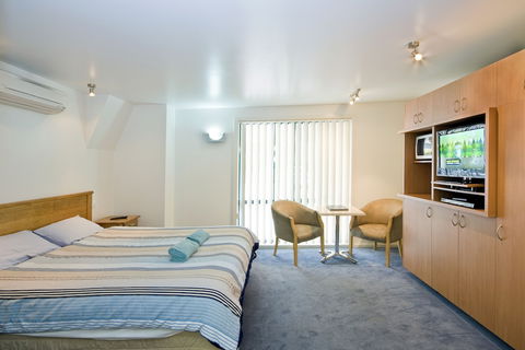 Anchorage Motel And Villas - Australia Accommodation 6