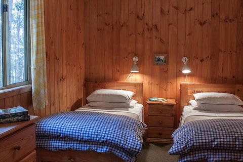 Balingup Heights Hilltop Forest Cottages - Australia Accommodation 3