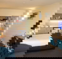 Shoreline Hotel - Australia Accommodation