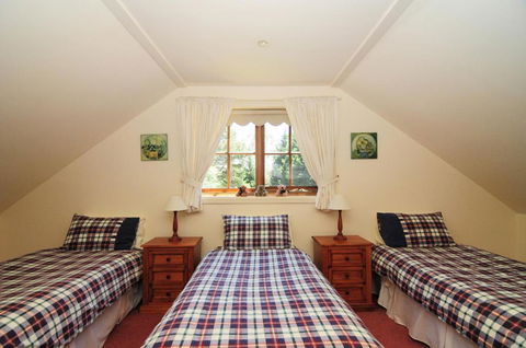 Daisy Cottage - Australia Accommodation 2