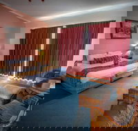 Eagle Heights Mountain Hotel - Australia Accommodation