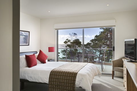 The Waves Apartments - Australia Accommodation 5