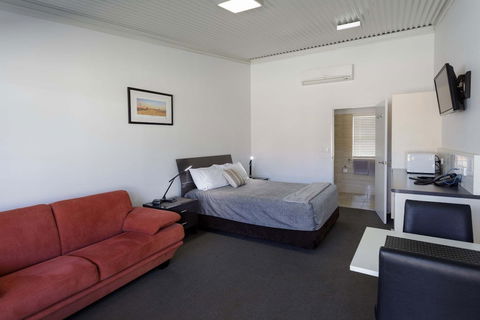 Gunnedah Lodge Motel - Australia Accommodation 6