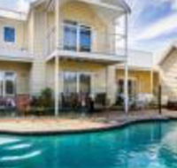 Seaside Spa Retreat - Australia Accommodation