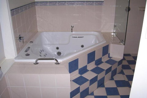 MacDonnell House Naracoorte - Australia Accommodation 5