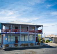 Heritage House Motel  Units - Australia Accommodation