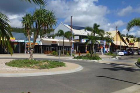 Airlie Court Units - Australia Accommodation 6