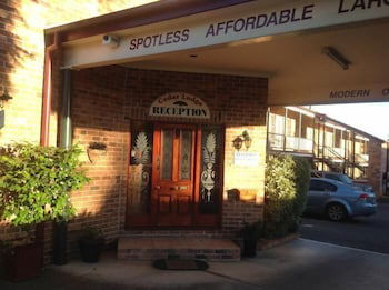 Cedar Lodge Motel - Australia Accommodation 0