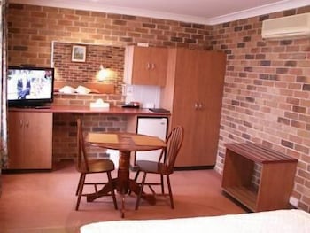 Cedar Lodge Motel - Australia Accommodation 5