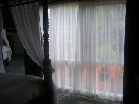 Weeroona - Australia Accommodation 6